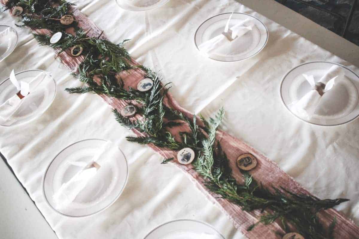 A Beautiful (Disposable) Tablescape