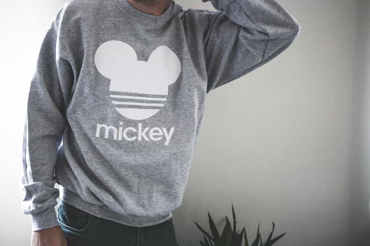 Mickey Mouse Men’s Sweater DIY