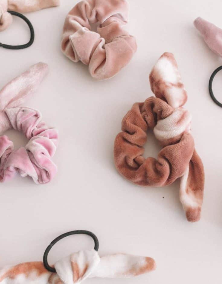 DIY Velvet Scrunchies with a Bow
