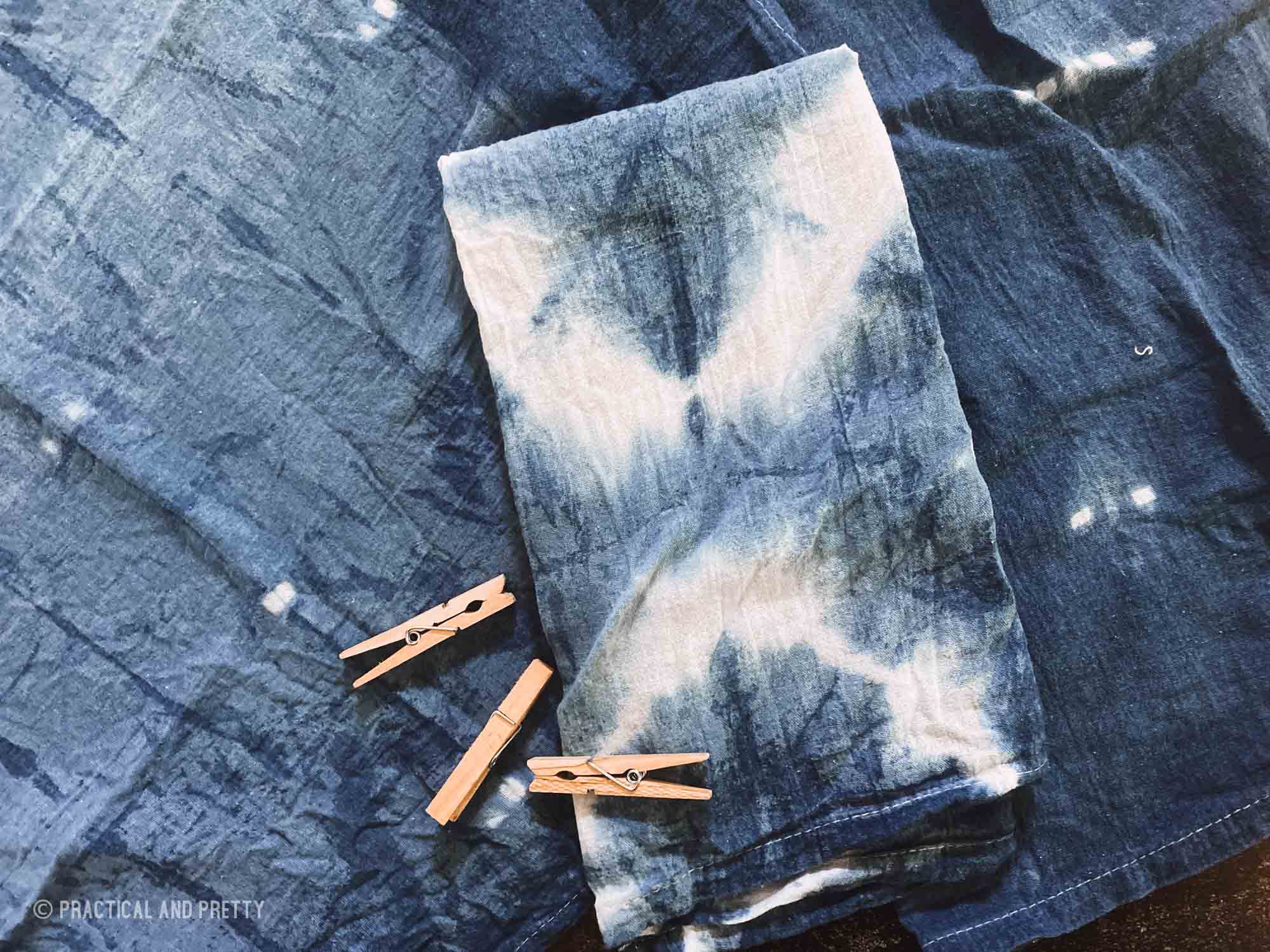 Shibori is a technique of folding fabrics using things including clothespins! This post I'll show you my favorite shibori patterns using clothespins.