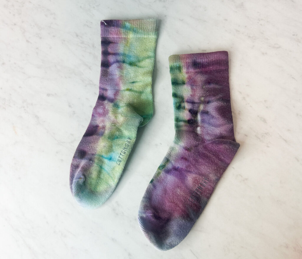 Geode-style tie dyed socks made with sinew – how to fold socks for tie dye