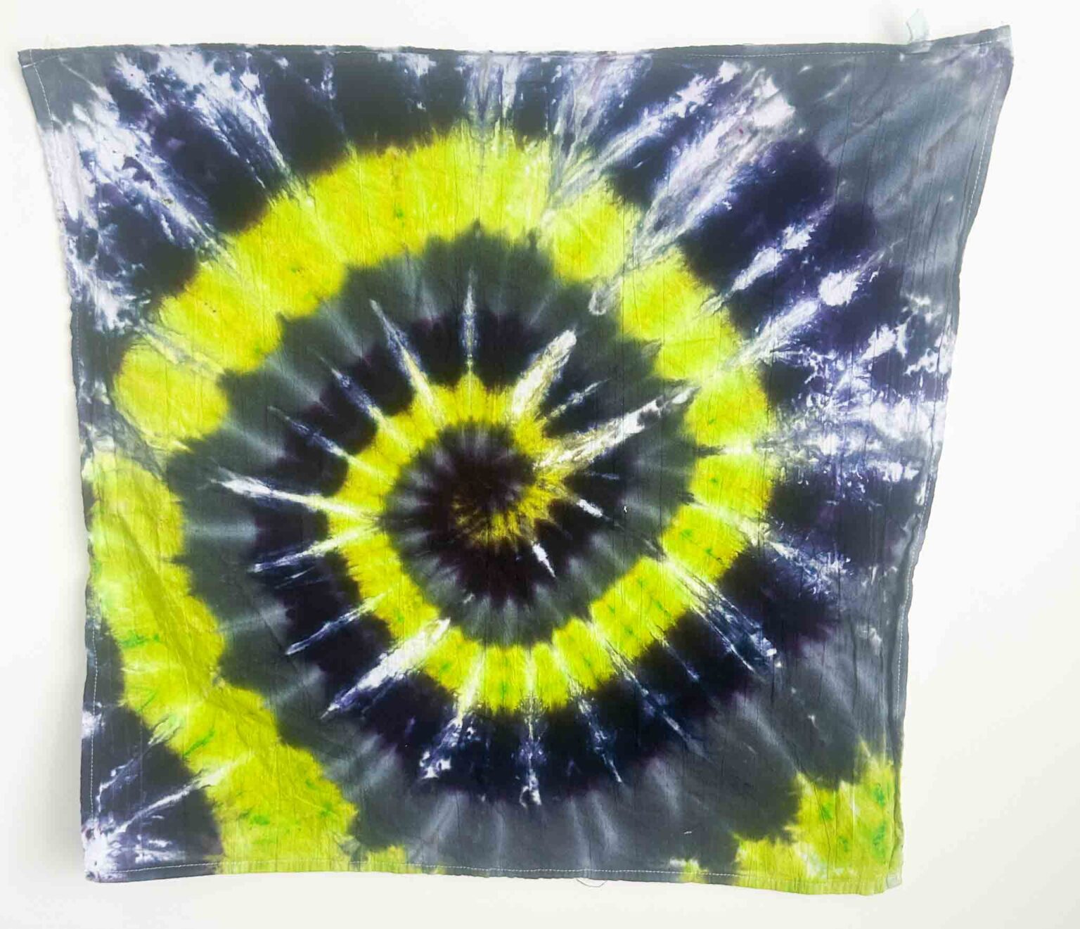 halloween-tie-dye-ideas-3-easy-halloween-tie-dye-projects-for-towels