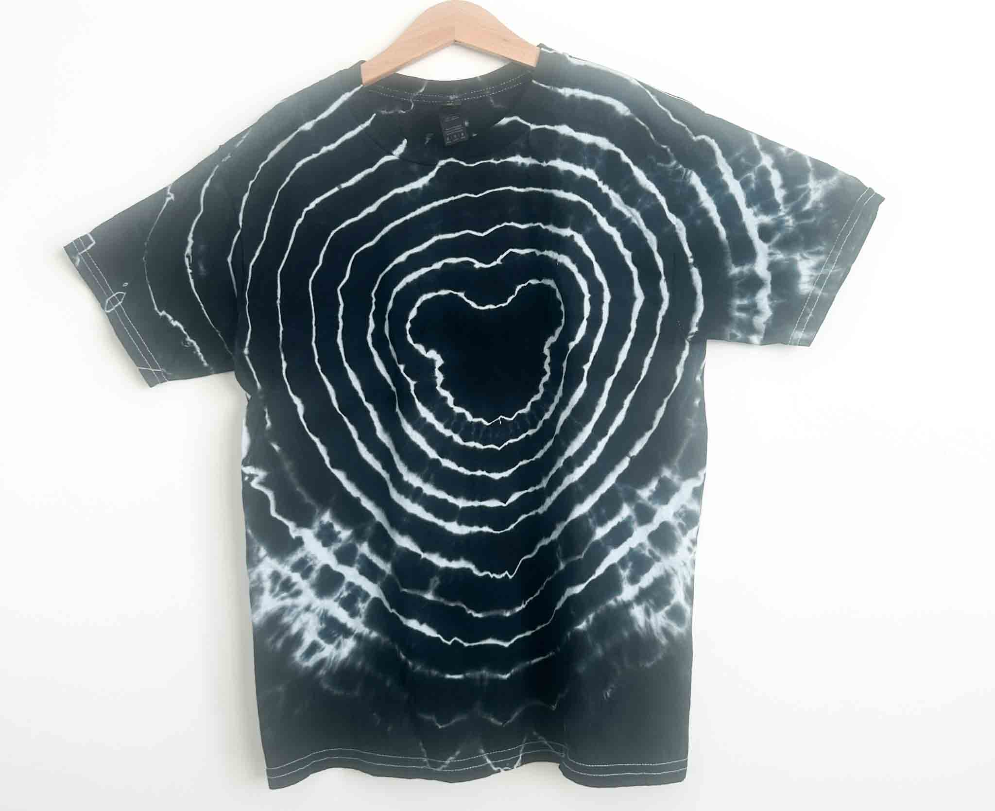 How to Make a Mickey Tie Dye Shirt (DIY Bullseye Tutorial)